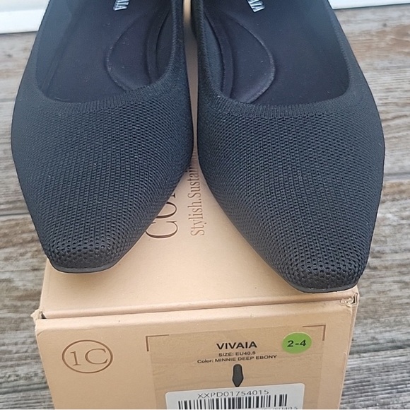 Vivaia Minnie Square Toe Flat - Picture 3 of 8